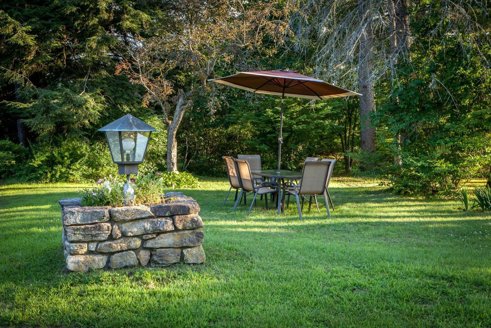 The Tartan Fox At The Meadmere Swanzey Exterior foto